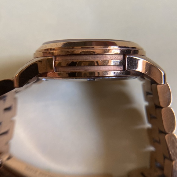 Beautiful Vintage Michael Kors MK-5128 Rosegold Runway Sport Unisex Wristwatch. - Picture 9 of 12